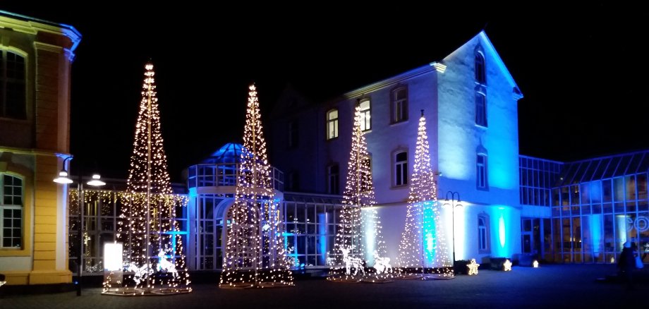 Burgplatz Vallendar weihnachtlich beleuchtet